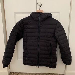 Women’s Mammut Hooded Down Jacket